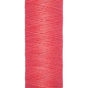 Sewing thread red tones 200 m 2.15EUR/100 m Gütermann 927 lachs