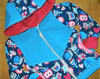 Softshelljacke Kinderjacke in türkis mit Kindermotiven auf dunkelblau DG 68-74 bis 98-104