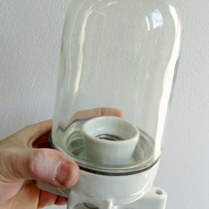 Kellerlampe Hoflampe Glaskolbenlampe Vintage Porzellan 50er Jahre