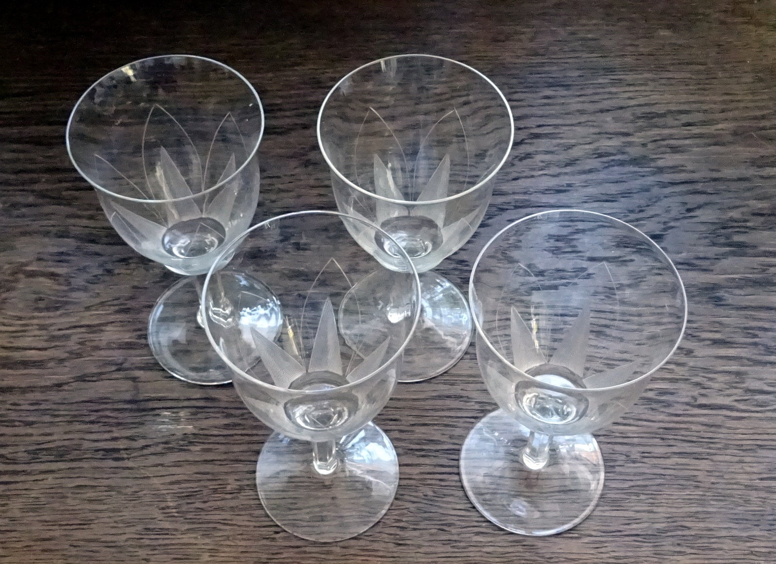 Geschliffene Gläser 50er Jahre Blütenmuster Vintage #2