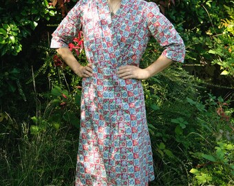 1940s Volup Floral House Dress, Possibly Maternity? Fuchsia Feedsack Cotton Day or Tea Dress, Autumn Fall Flowers, Vintage Retro Cottagecore