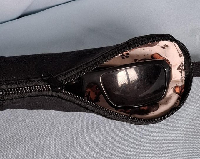 Glasses case for women and men, available in different colors.