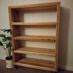 Bookshelf in rustic reclaimed timber. Made to order in bespoke sizes