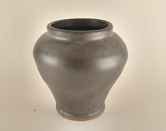 Schwarze Keramik Vase | Überpflanzung mit Entwässerungsloch