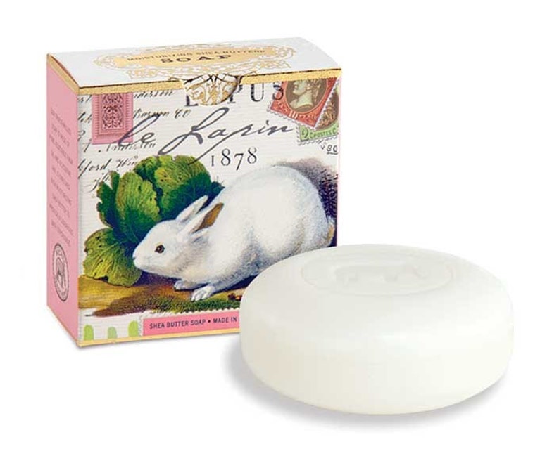 Cadeau savon avec motif lapin sur emballage image 1