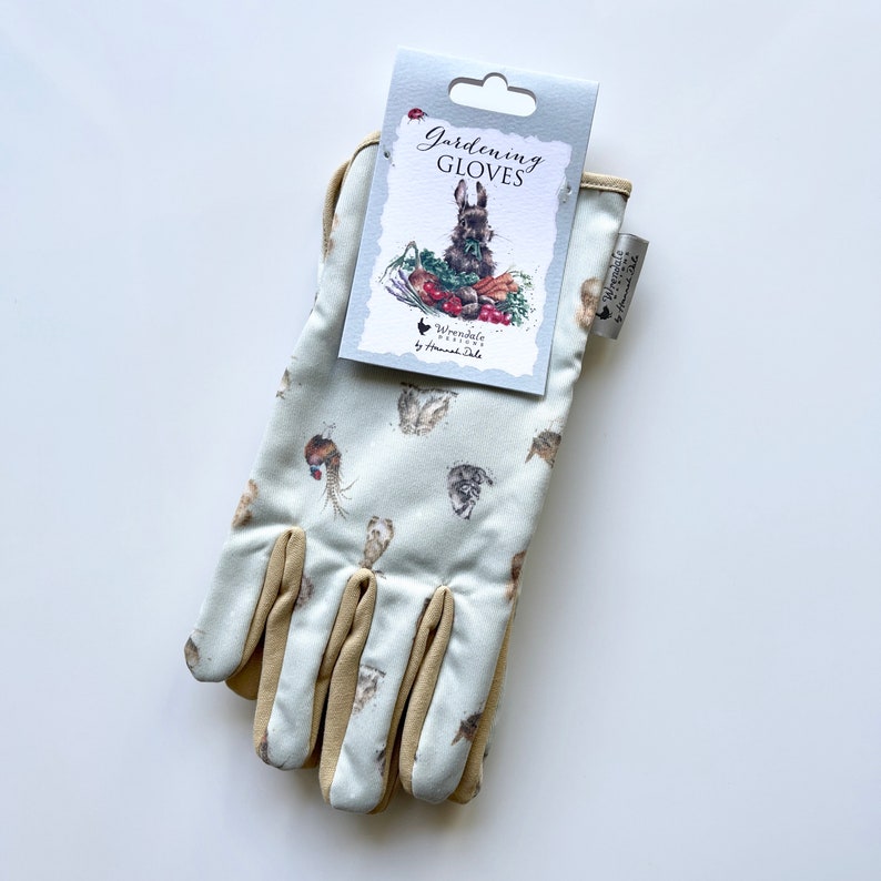 Garden gloves with rabbits and animal motifs image 5