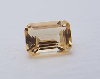 0.64 ct Golden Topaz, Untreated, Emerald