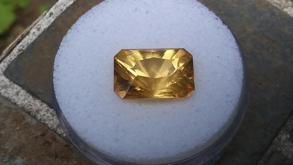 17.7 ct Golden Topaz, Precision Cut, Natural, Untreated, Brazil