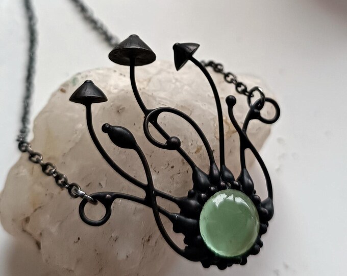 Witchy vibes boho necklace magic mushrooms pendant with green glass, mystical nature fungi jewelry, green suncatcher stained glass necklace.