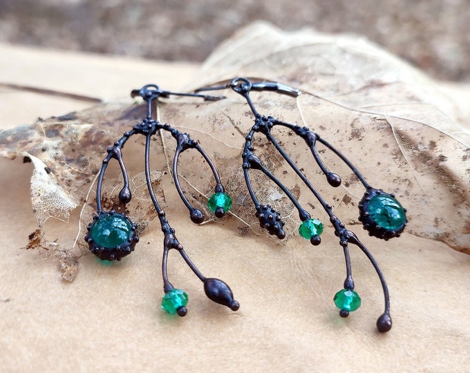 Asymmetrical tree branch boho earrings with green glass, handmade modern hippie jewellery inspired by wild nature, nature lovers gift