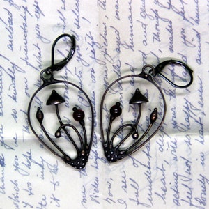 Pilz Ohrringe, psychedelischer Schmuck, Zauberpilz Schmuck, psychedelischer Schmuck, Hexenschmuck, Wald Ohrringe, Boho Hippie Ohrringe