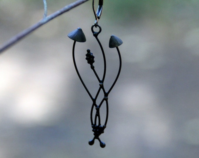 Toadstool earring, forest mushrooms jewellery, psychedelic unique gift, magic mushrooms mono earring, cottagecore style jewelry, nature gift