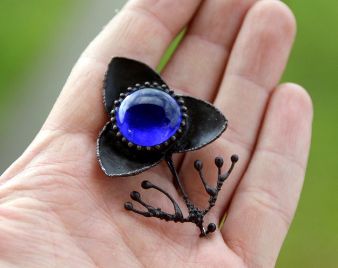 Handmade unusual metal black blue flower boho hippie forest style brooch, witch brooch, fairystyle jewelry, floral botanical jewelry brooch