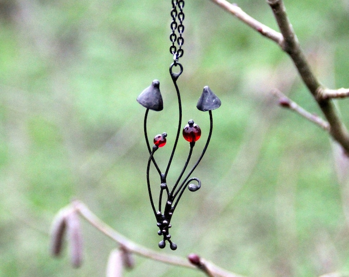 Stained glass psytrance psychedelic magic mushrooms necklace with red glass vintage forest pendant mushrooms jewelry, unique forest gift.