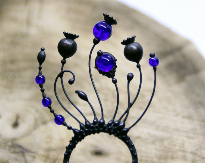 Handmade metal poppy wildflowers boho hippie hair pin with blue glass, nature inspired aesthetic design jewellry, unusual witchcraft gift