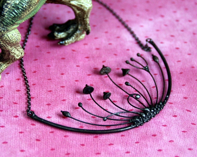 Metal mushroom necklace, mushroom jewelry, hippie pendant, witch mushrooms necklace, shrooms pendant, contemporary necklace, magic mushrooms
