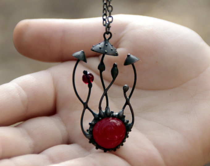 Woodland fly amanita black metal mushrooms necklace, witchy vibes magic forest toadstools pendant, unusual nature gift flytrap pendant.