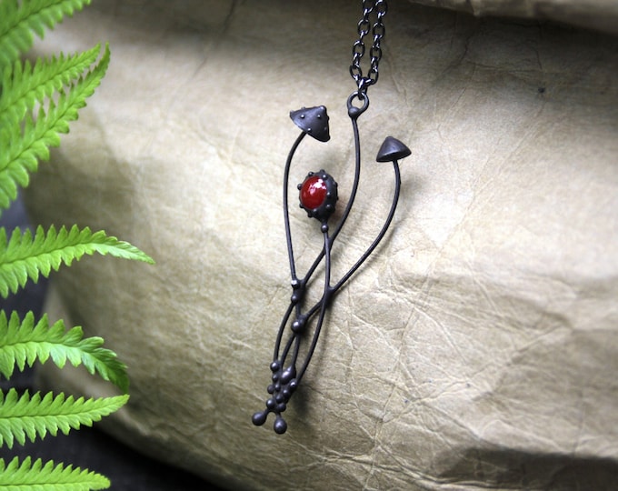 Aesthetic woodland boho hippie small mushrooms pendant, psychedelic fungi cottagecore vibes jewelry, modern hippie forest style clothing.