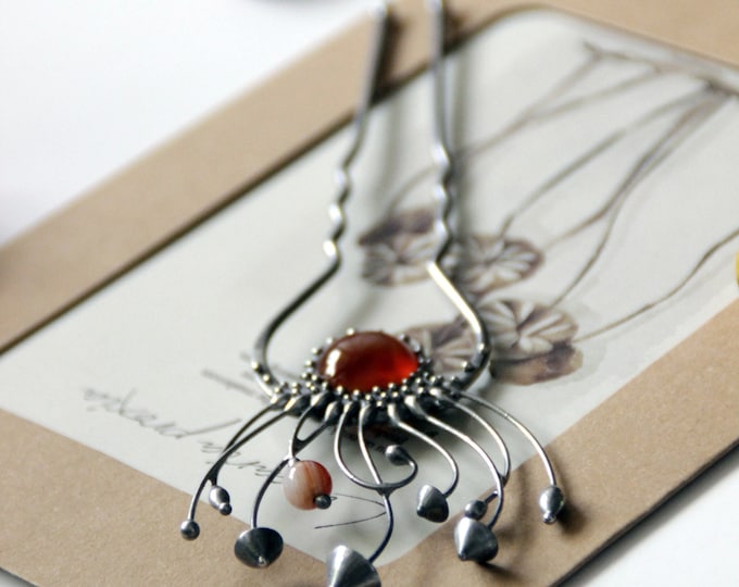 Mushrooms aesthetic forest hair pin, fungi boho hippie hair pin with agate stone, unique witch style jewelry inspired by wild nature.
