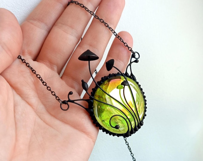Boho witch big necklace magic mushrooms pendant with green glass, mystical fungi nature jewelry, stained glass green suncatcher necklace.