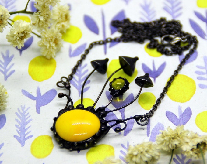 Mushroom necklace, yellow glass pendant, psychedelic necklace, mushroom jewelry, hippie pendant, boho pendant, witch pendant, forest pendant