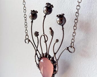 Mystic flower poppy necklace with pink agate stone, floral botanical boho stained glass flower pendant, hippie style fashion clothing.