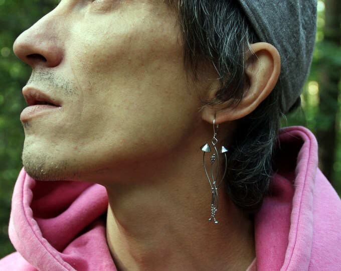 Handmade metal magic mushrooms one earring, cottagecore style forest gift, rave festival magic jewelry, witchcraft design fungi monoearring.