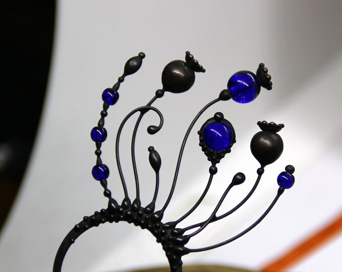 Handmade metal poppy wildflowers boho hippie hair pin with blue glass, nature inspired aesthetic design jewellry, unusual witchcraft gift