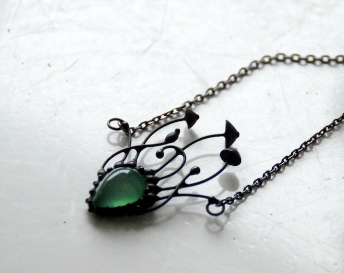 Mystical forest psychedelic necklace magic mushrooms pendant with green agate stone, fungi nature botanical floral jewelry, witchy gift.