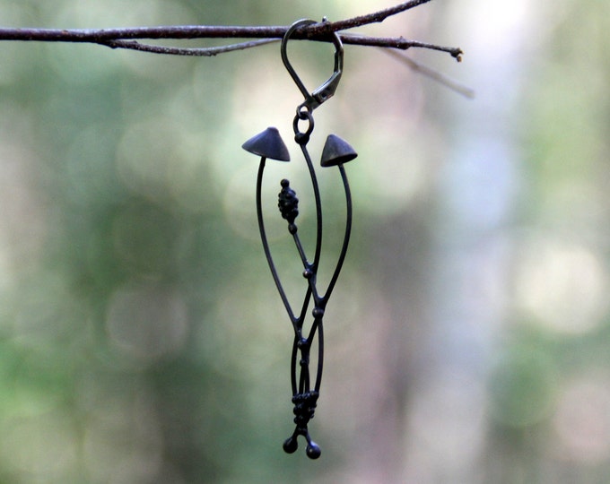 Toadstool earring, forest mushrooms jewellery, psychedelic unique gift, magic mushrooms mono earring, cottagecore style jewelry, nature gift