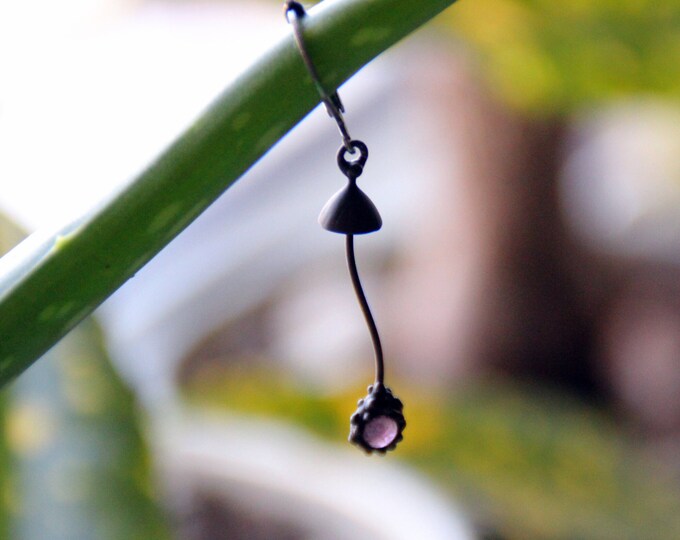 Magic mushroom boho botanical single one earring, psychedelic fungi mono earring, gypsy witch cottagecore vibes jewelry, unique forest gift.