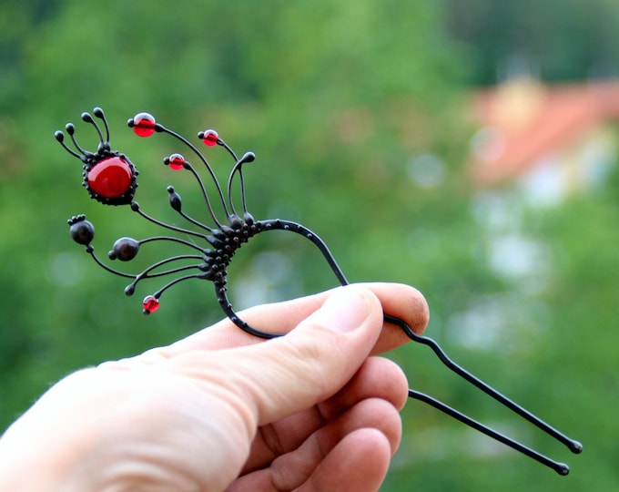 Poppy red wild flowers handcrafted metal hair pin, aesthetic nature flower jewelry, boho hippie fairy style design unusual gift for her.