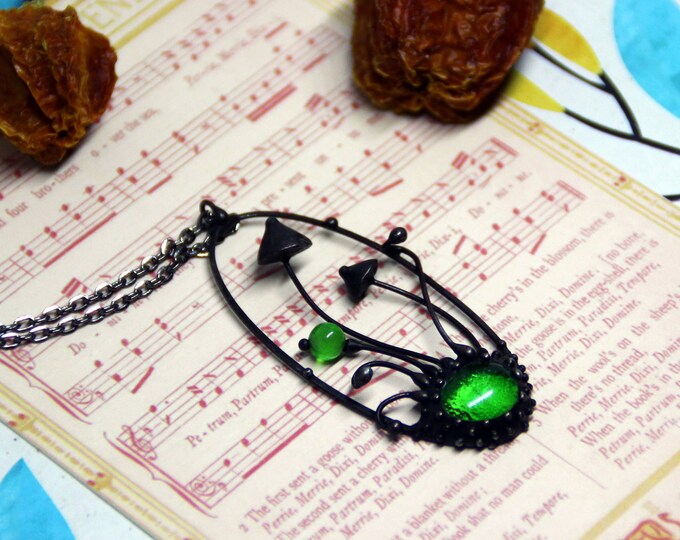Mushroom necklace, mushroom jewelry, hippie necklace, witch necklace, handsclulpted mushroom pendant, forest pendant, psychedelic pendant
