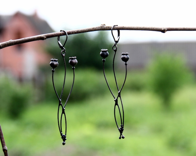 Metal Poppy earrings, boho earrings, hippie earrings, poppy, forest jewelry, witch jewelry, witch earrings, metal flower earrings, love