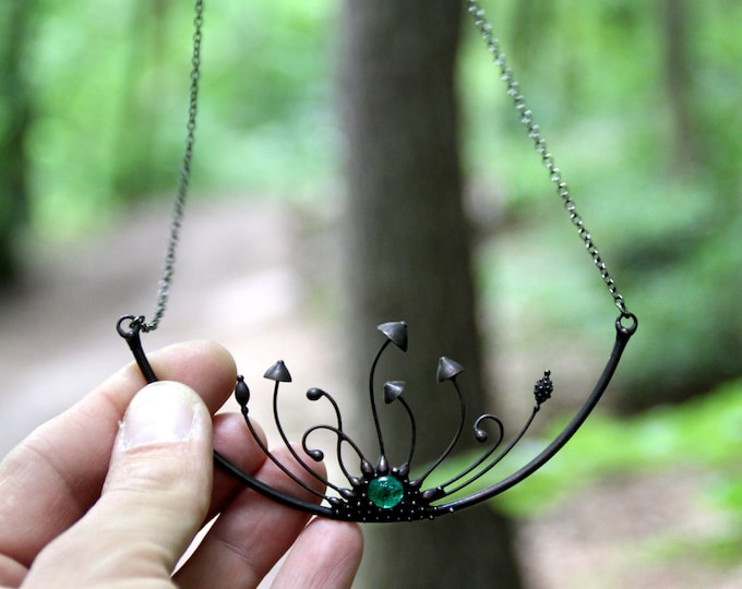 Cottagecore forest witch necklace, metal magic mushrooms pendant, woodland aesthetic fungi jewelry, psychedelic festival clothing.
