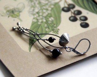 Magic mushrooms monoearring with aventurine, forest witch pixie toadstools single one earring, woodland faerie fungi boho hippie jewelry.