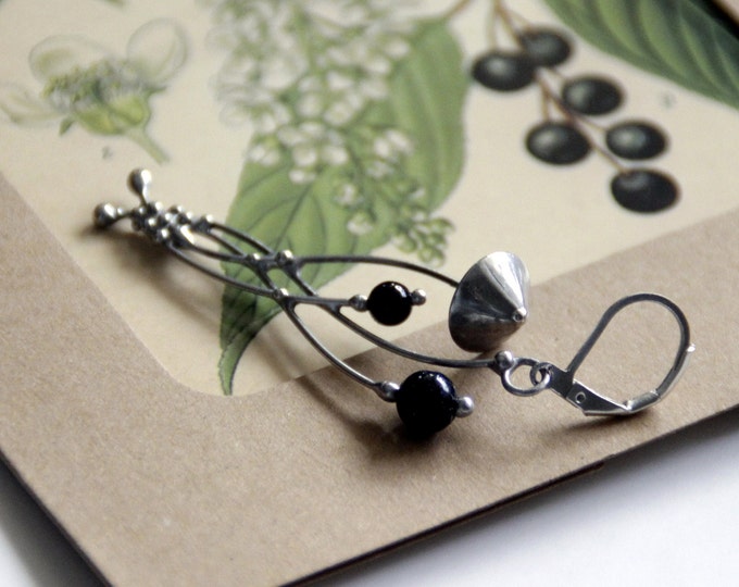 Magic mushrooms monoearring with aventurine, forest witch pixie toadstools single one earring, woodland faerie fungi boho hippie jewelry.