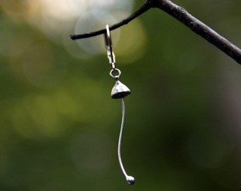 Forest magic mushroom monoearring, woodland shroom psylocybe single one earring, psychedelic rave festival fungi jewelry.