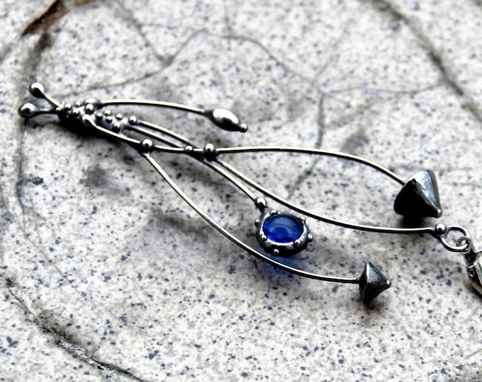 Single one earring, monoearrings silver metal fungi psilocybe earrings, hippiestyle earrings, psytrance, foreststyle jewelry, witchcraft