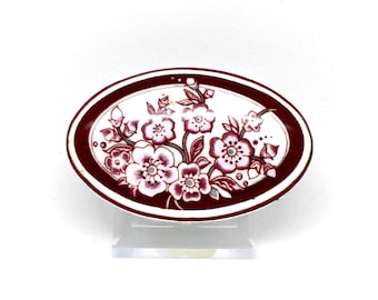 Michaela Frey oval brooch in wine red, white, and pink made of fire enamel - designer from Austria