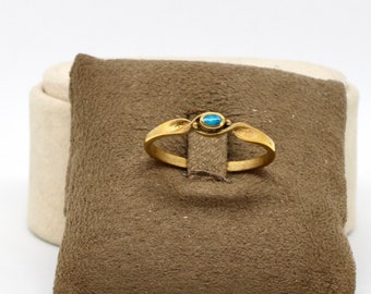 Narrow ring turquoise stone oval narrow brass bronze colour stable timeless ladies size 64