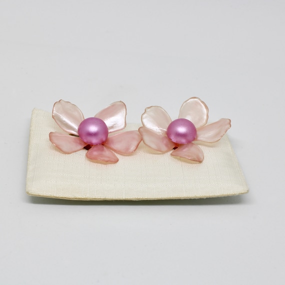 Vintage ear clips light plastic plastic flower pi… - image 2