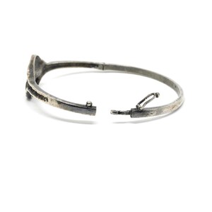 Nordic 925 silver bangle, blackened, with a white cultured pearl image 4