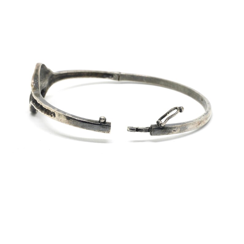 Nordic 925 silver bangle, blackened, with a white cultured pearl image 4