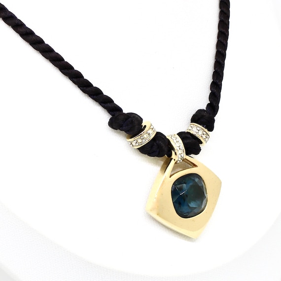 Pierre Lang Kordelkette Stoff schwarz mit Anhänger Eckig Goldfarbe blauer Kristall Edel Hochwertig Designer Schmuckset