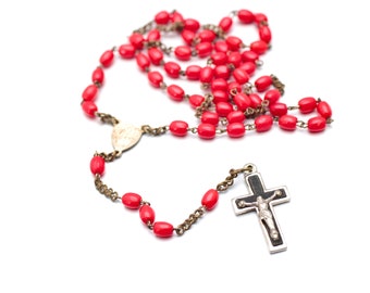 Moderner Rosenkranz rote Glasperlen mit Kreuz Silberfarbe mit Jesus Kirche Religiös