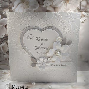 Glückwunschkarte zur Hochzeit "Die Karte Exclusiv" mit handgemachten Blüten, Design 169