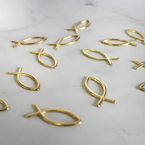 Gold fish as scatter decoration or for crafting, 15 pieces for your confirmation, communion or baptism