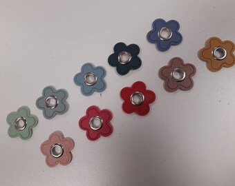 2 eyelets with patch, different colors, flower