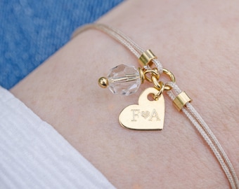 Armband mit Herzanhänger personalisiert | Braut Armband Kristallperle | Freundschaftsarmband | Initialarmband Gravur | Geschenk Mama Oma